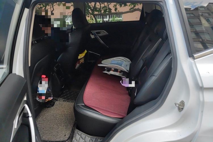Used Geely Auto Emgrand X7 Sport 2018 1.8TD Automatic Two-Wheel Drive Smart 4G Connected Version Left Rear Seat