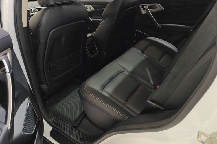 Used Geely Auto Emgrand X7 Sport 2018 1.8TD Automatic Two-Wheel Drive Zhiya Model Left Rear Seat