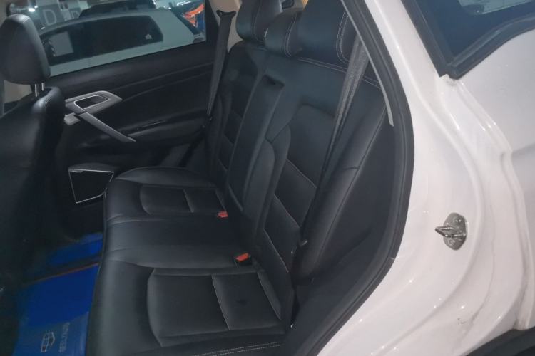 Used Geely Auto Emgrand X7 Sport 2018 1.8TD Automatic Two-Wheel Drive Smart Connect 4G Internet Edition Left Rear Seat