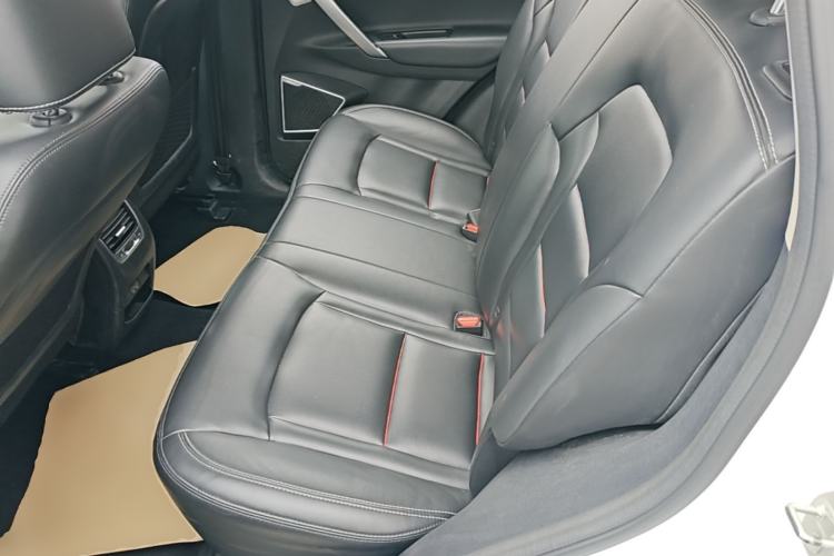 Used Geely Auto Emgrand X7 Sport 2018 1.8TD Automatic Two-Wheel Drive Zhiya Model Left Rear Seat