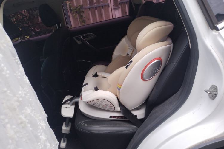 Used Geely Auto Emgrand X7 Sport 2018 2.0L Manual Two-Wheel Drive Zhiya Version Left Rear Seat