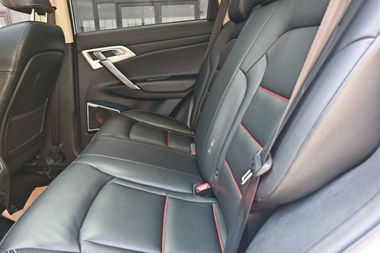 Used Geely Auto Emgrand X7 Sport 2018 2.0L Manual Two-Wheel Drive Zhiya Version Left Rear Seat