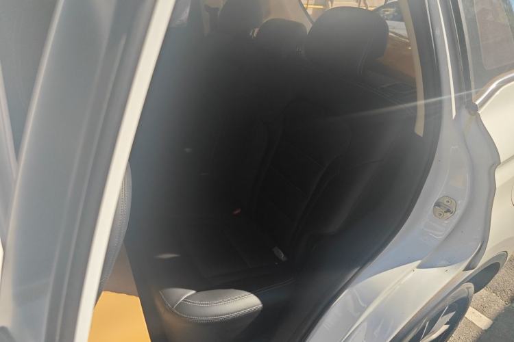 Used Geely Auto Emgrand X7 Sport 2018 2.0L Manual Two-Wheel Drive Zhiya Version Left Rear Seat