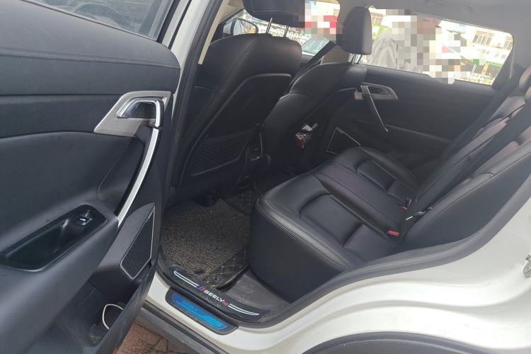 Used Geely Auto Emgrand X7 Sport 2018 1.8TD Automatic Two-Wheel Drive Smart Connect 4G Internet Edition Left Rear Seat