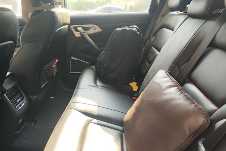 Used Geely Auto Emgrand X7 Sport 2018 1.8TD Automatic Two-Wheel Drive Zhiya Model Left Rear Seat