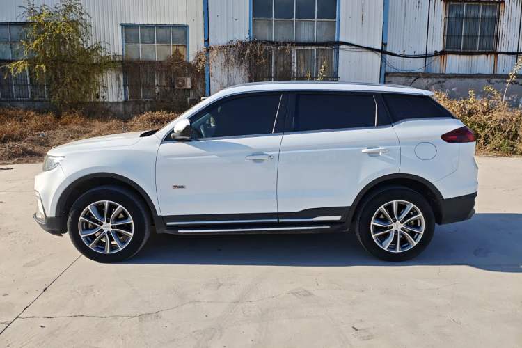 Used Geely Auto Emgrand X7 Sport 2018 1.8TD Automatic Two-Wheel Drive Smart Connect 4G Internet Edition Left Side