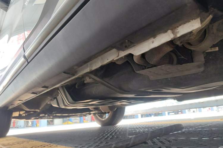 Used Geely Auto Emgrand X7 Sport 2018 1.8TD Manual Two-Wheel Drive Zhiya Model Left Side Sill