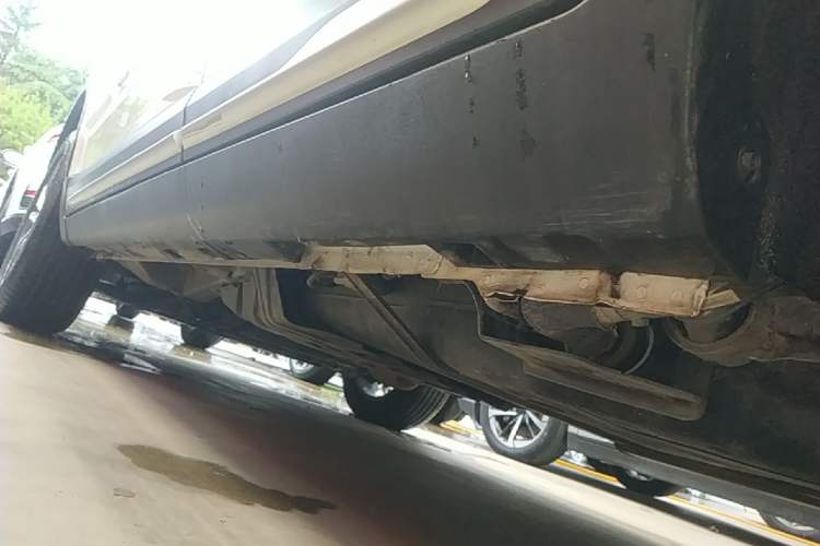 Used Geely Auto Emgrand X7 Sport 2018 1.8TD Automatic Two-Wheel Drive Zhiya Model Left Side Sill