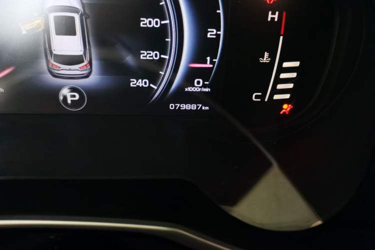 Used Geely Auto Emgrand X7 Sport 2018 Revised Version 1.8TD Automatic Two-Wheel Drive Smart Connectivity 4G-Enabled Edition Odometer Close Up