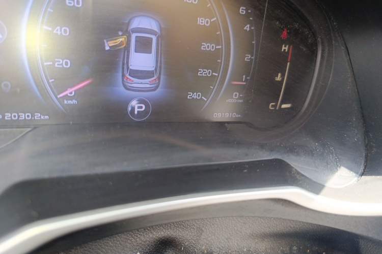 Used Geely Auto Emgrand X7 Sport 2018 1.8TD Automatic Two-Wheel Drive Smart Connect 4G Internet Edition Odometer Close Up