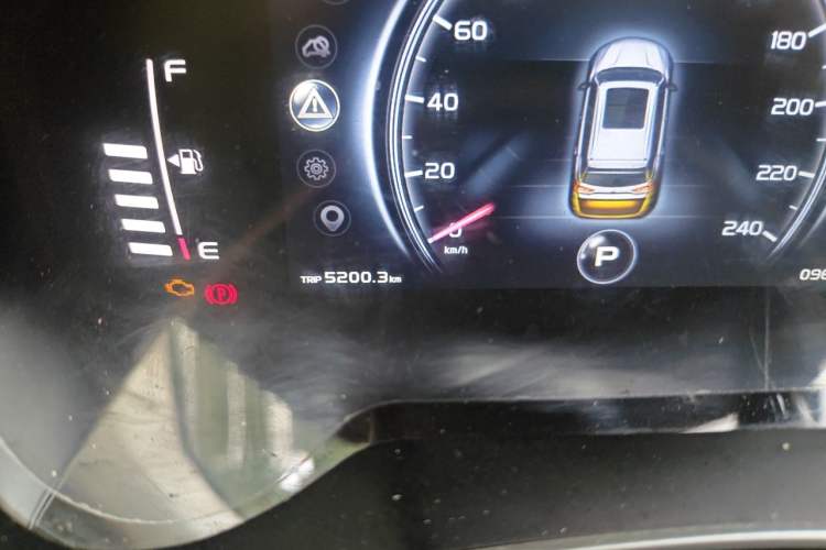 Used Geely Auto Emgrand X7 Sport 2018 1.8TD Automatic Two-Wheel Drive Smart Connect 4G Internet Edition Odometer Close Up