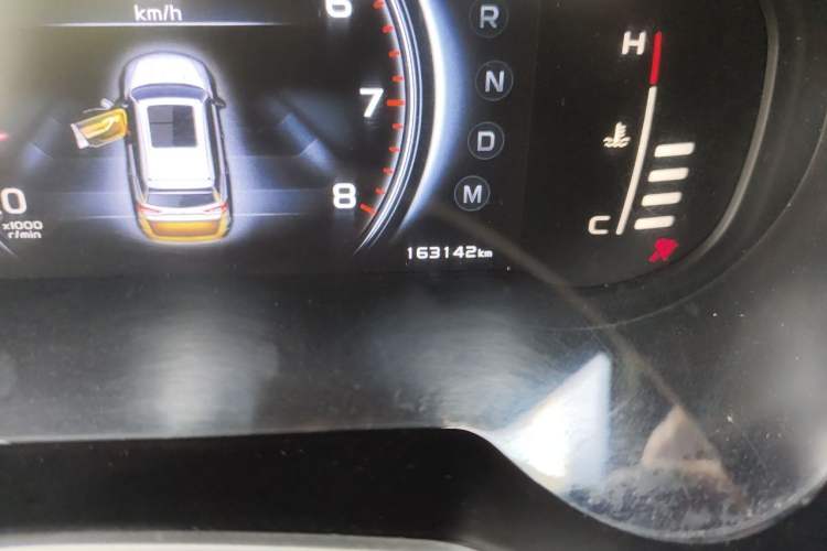 Used Geely Auto Emgrand X7 Sport 2018 1.8TD Automatic Two-Wheel Drive ZhiZun Model with 4G Connectivity Odometer Close Up