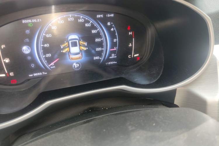 Used Geely Auto Emgrand X7 Sport 2018 1.8TD Automatic Two-Wheel Drive Smart Connect 4G Internet Edition Odometer Close Up