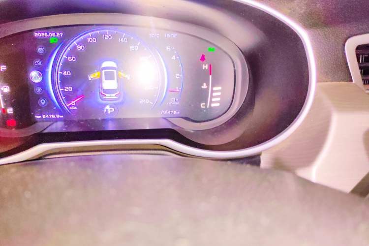 Used Geely Auto Emgrand X7 Sport 2018 1.8TD Automatic Two-Wheel Drive Smart 4G Connected Version Odometer Close Up