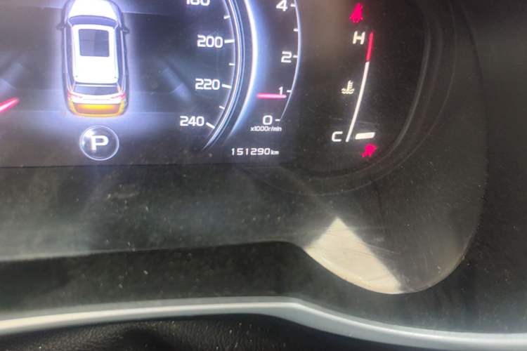 Used Geely Auto Emgrand X7 Sport 2018 1.8TD Automatic Two-Wheel Drive Smart Connect 4G Internet Edition Odometer Close Up