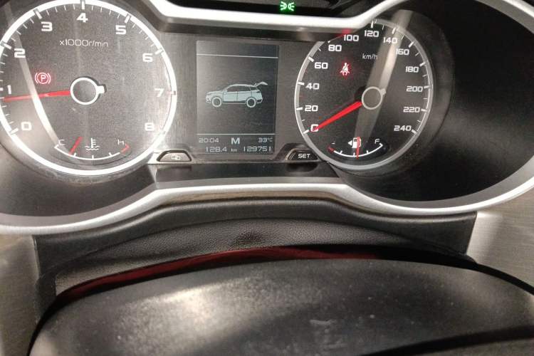 Used Geely Auto Emgrand X7 Sport 2018 2.0L Manual Two-Wheel Drive Zhiya Version Odometer Close Up