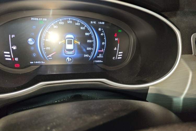 Used Geely Auto Emgrand X7 Sport 2018 1.8TD Automatic Two-Wheel Drive ZhiZun Model with 4G Connectivity Odometer Close Up
