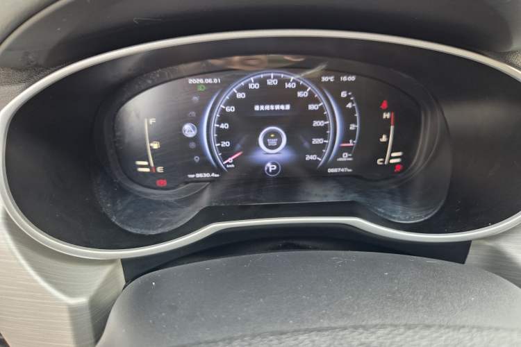 Used Geely Auto Emgrand X7 Sport 2018 1.8TD Automatic Two-Wheel Drive Smart Connect 4G Internet Edition Odometer Close Up
