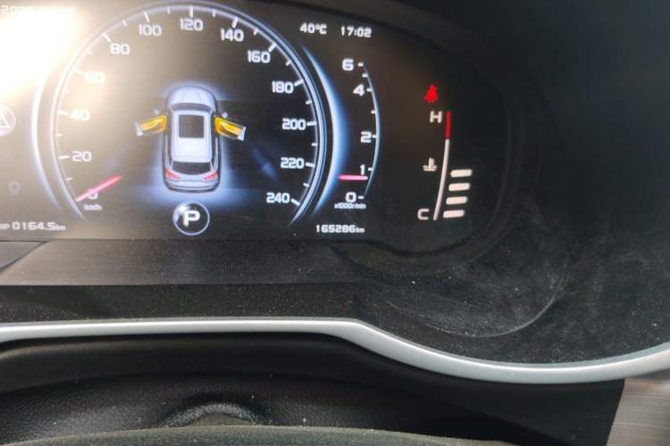 Used Geely Auto Emgrand X7 Sport 2018 1.8TD Automatic Two-Wheel Drive Smart 4G Connected Version Odometer Close Up