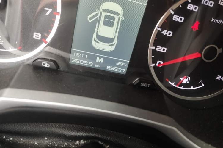 Used Geely Auto Emgrand X7 Sport 2018 2.0L Manual Two-Wheel Drive Zhiya Version Odometer Close Up