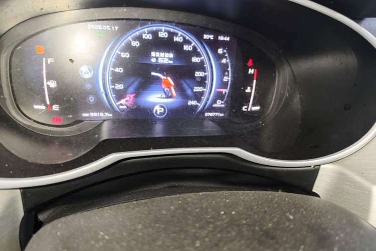 Used Geely Auto Emgrand X7 Sport 2018 1.8TD Automatic Two-Wheel Drive Smart Connect 4G Internet Edition Odometer Close Up