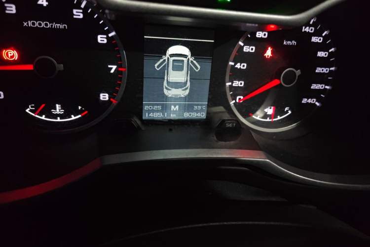 Used Geely Auto Emgrand X7 Sport 2018 2.0L Manual Two-Wheel Drive Zhiya Version Odometer Close Up