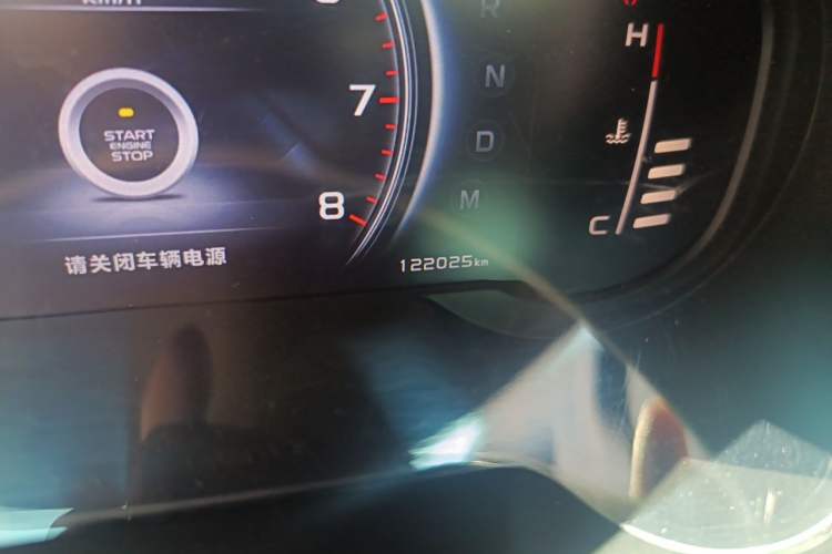 Used Geely Auto Emgrand X7 Sport 2018 Revised Version 1.8TD Automatic Two-Wheel Drive Smart Connectivity 4G-Enabled Edition Odometer Close Up