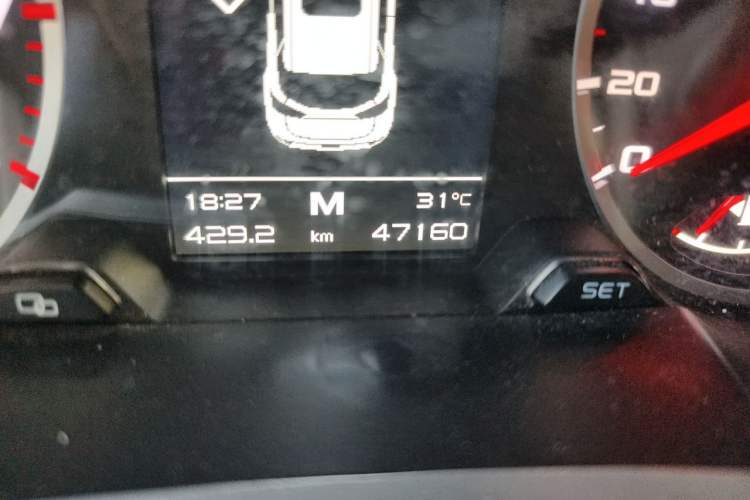 Used Geely Auto Emgrand X7 Sport 2018 2.0L Manual Two-Wheel Drive Zhiya Version Odometer Close Up