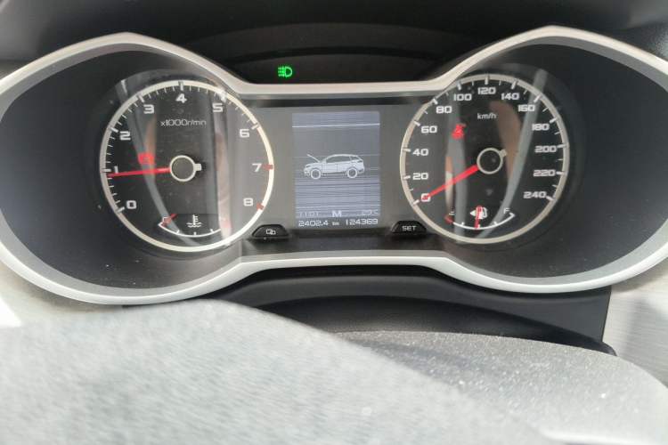 Used Geely Auto Emgrand X7 Sport 2018 2.0L Manual Two-Wheel Drive Zhiya Version Odometer Close Up
