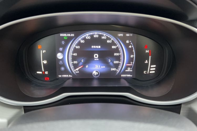 Used Geely Auto Emgrand X7 Sport 2018 1.8TD Automatic Two-Wheel Drive Smart Connect 4G Internet Edition Odometer Close Up