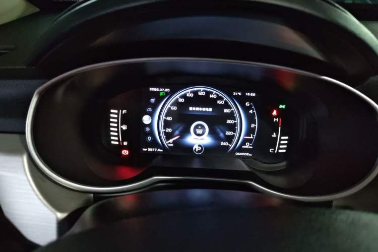 Used Geely Auto Emgrand X7 Sport 2018 1.8TD Automatic Two-Wheel Drive Smart 4G Connected Version Odometer Close Up