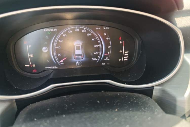 Used Geely Auto Emgrand X7 Sport 2018 1.8TD Automatic Two-Wheel Drive Smart Connect 4G Internet Edition Odometer Close Up