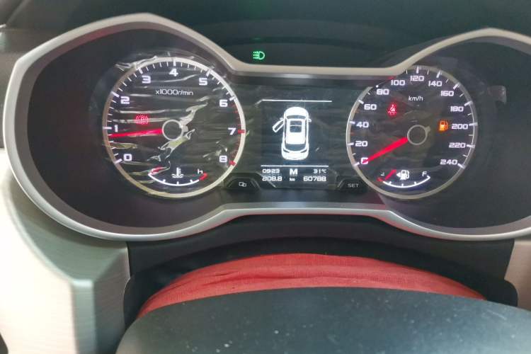 Used Geely Auto Emgrand X7 Sport 2018 1.8TD Manual Two-Wheel Drive Zhiya Model Odometer Close Up