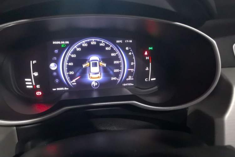 Used Geely Auto Emgrand X7 Sport 2018 1.8TD Automatic Two-Wheel Drive Smart Connect 4G Internet Edition Odometer Close Up