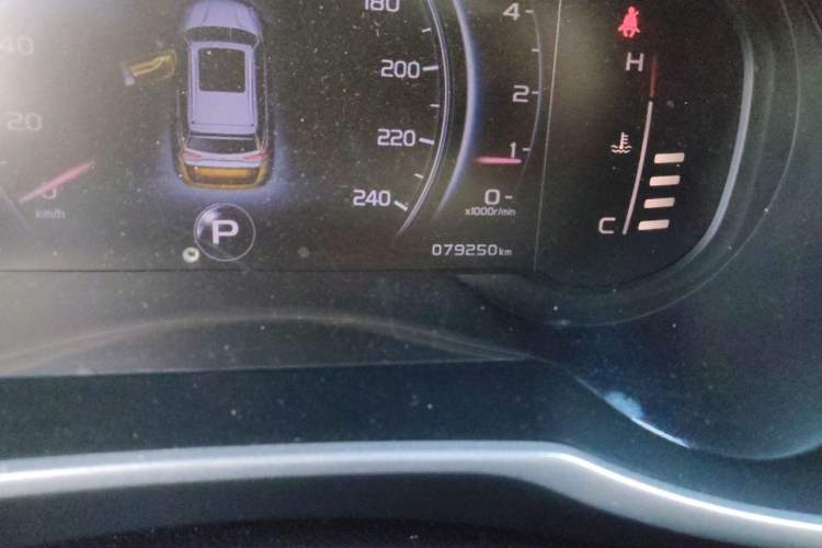 Used Geely Auto Emgrand X7 Sport 2018 1.8TD Automatic Two-Wheel Drive Smart Connect 4G Internet Edition Odometer Close Up