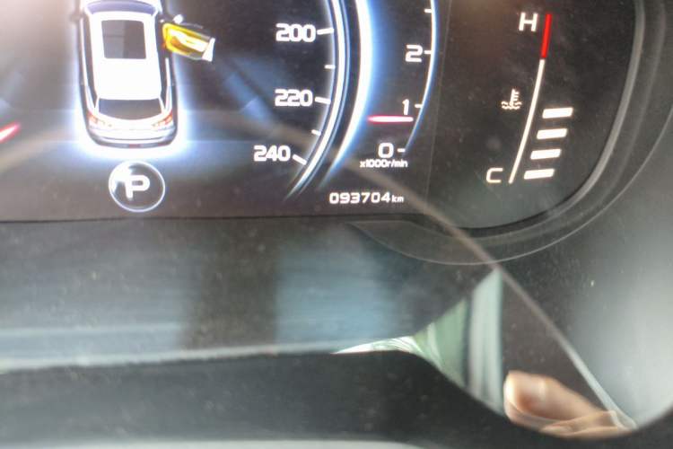 Used Geely Auto Emgrand X7 Sport 2018 1.8TD Automatic Two-Wheel Drive ZhiZun Model with 4G Connectivity Odometer Close Up