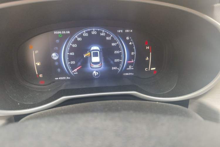Used Geely Auto Emgrand X7 Sport 2018 1.8TD Automatic Two-Wheel Drive Smart Connect 4G Internet Edition Odometer Close Up