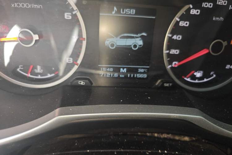Used Geely Auto Emgrand X7 Sport 2018 2.0L Manual Two-Wheel Drive Zhiya Version Odometer Close Up