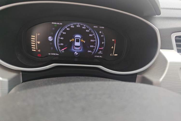Used Geely Auto Emgrand X7 Sport 2018 1.8TD Automatic Two-Wheel Drive Smart Connect 4G Internet Edition Odometer Close Up