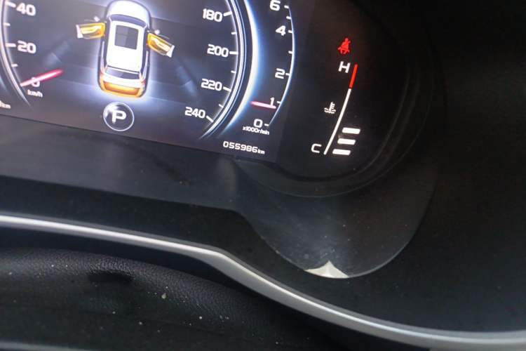 Used Geely Auto Emgrand X7 Sport 2018 Revised Version 1.8TD Automatic Two-Wheel Drive Smart Connectivity 4G-Enabled Edition Odometer Close Up