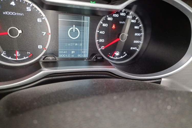 Used Geely Auto Emgrand X7 Sport 2018 1.8TD Automatic Two-Wheel Drive Zhiya Model Odometer Close Up