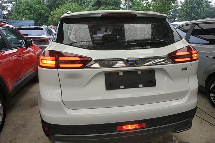 Used Geely Auto Emgrand X7 Sport 2018 1.8TD Automatic Two-Wheel Drive Zhiya Model Rear