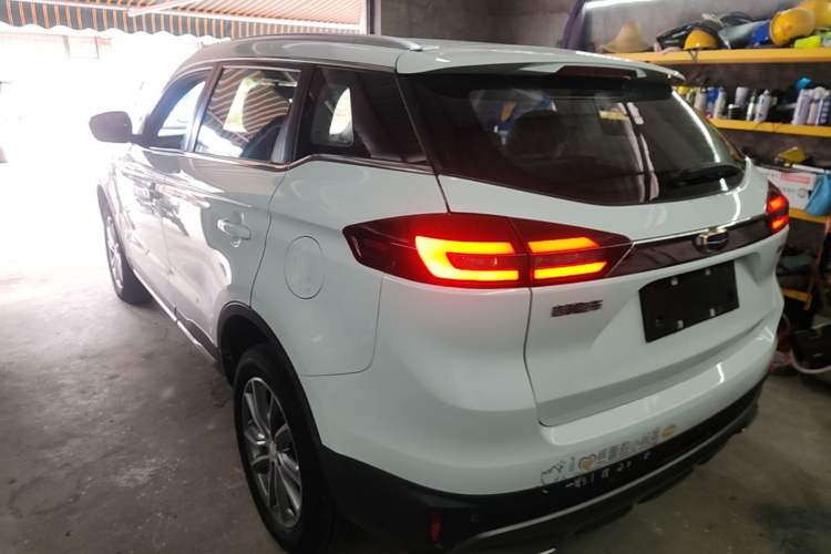 Used Geely Auto Emgrand X7 Sport 2018 1.8TD Automatic Two-Wheel Drive Smart Connect 4G Internet Edition Rear Left 45 Deg