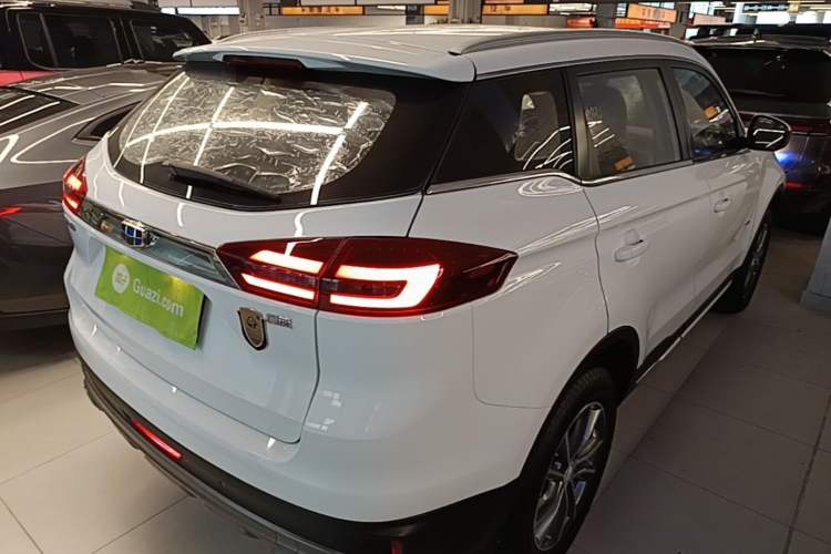 Used Geely Auto Emgrand X7 Sport 2018 1.8TD Automatic Two-Wheel Drive Zhiya Model Rear Right 45 Deg