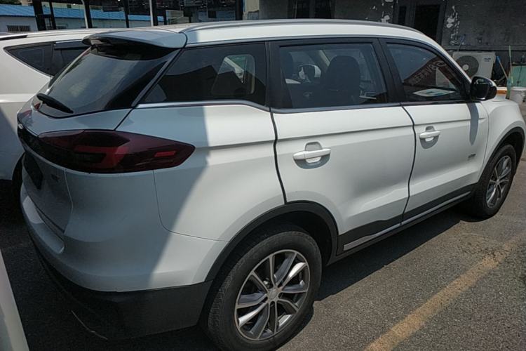 Used Geely Auto Emgrand X7 Sport 2018 1.8TD Automatic Two-Wheel Drive Smart Connect 4G Internet Edition Rear Right 45 Deg