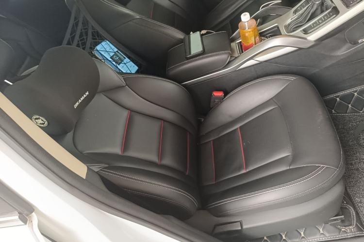 Used Geely Auto Emgrand X7 Sport 2018 1.8TD Automatic Two-Wheel Drive Smart Connect 4G Internet Edition Right Front Seat
