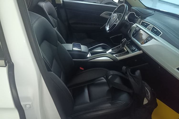 Used Geely Auto Emgrand X7 Sport 2018 1.8TD Automatic Two-Wheel Drive Zhiya Model Right Front Seat