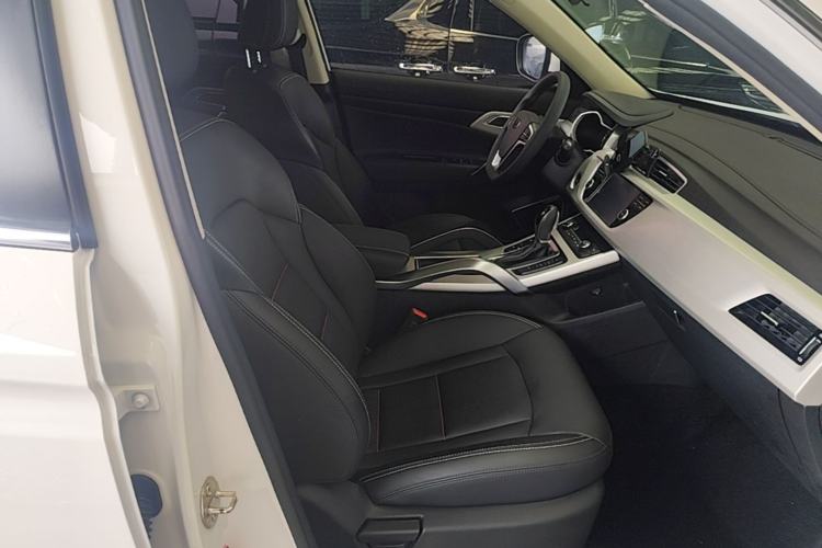 Used Geely Auto Emgrand X7 Sport 2018 1.8TD Automatic Two-Wheel Drive Zhiya Model Right Front Seat