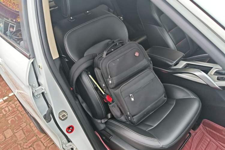 Used Geely Auto Emgrand X7 Sport 2018 1.8TD Automatic Two-Wheel Drive Zhiya Model Right Front Seat