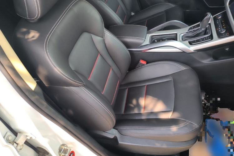 Used Geely Auto Emgrand X7 Sport 2018 1.8TD Automatic Two-Wheel Drive Zhiya Model Right Front Seat